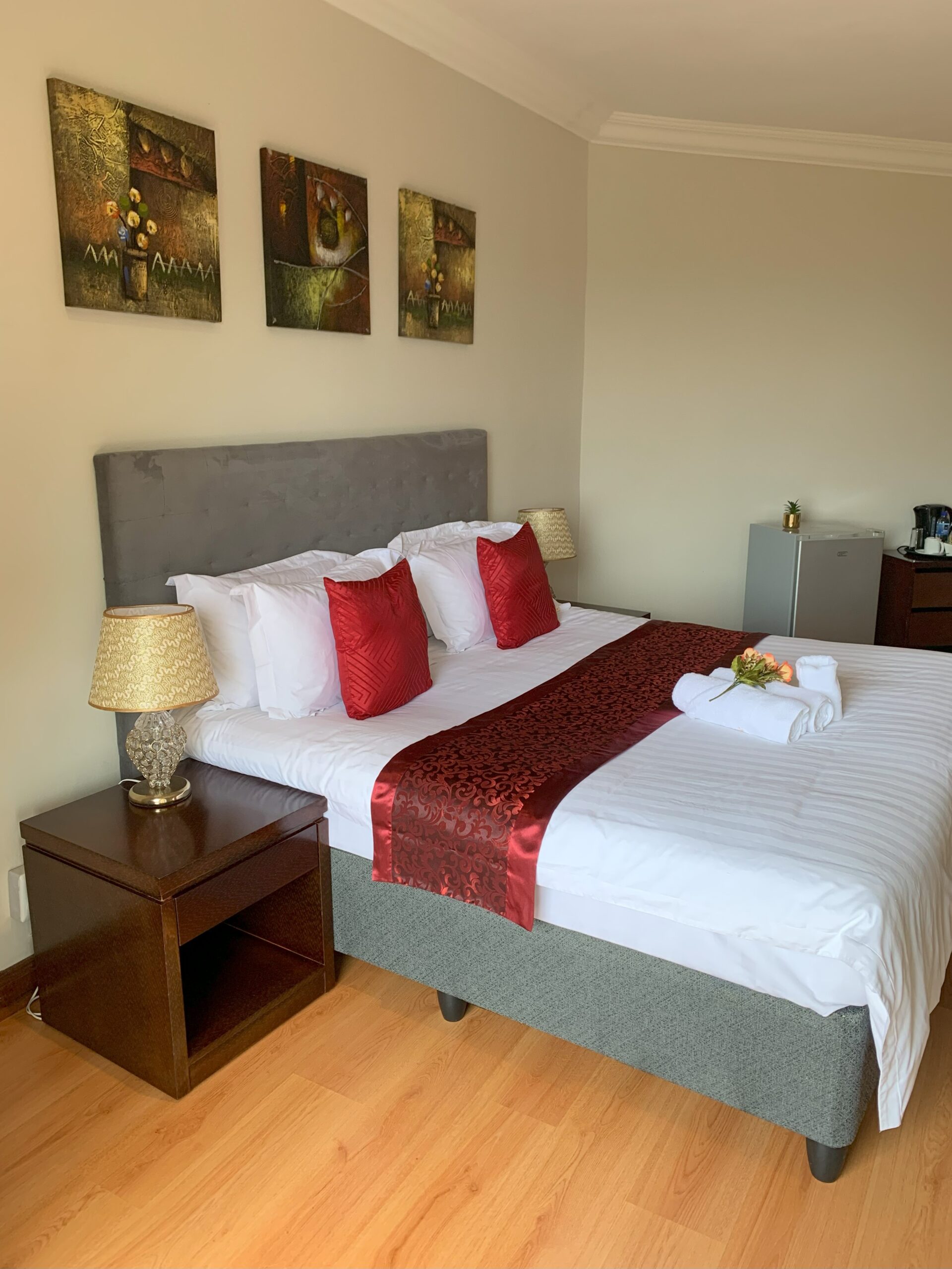 333 Grus Street, Waterkloof - Premium Room - Image 4