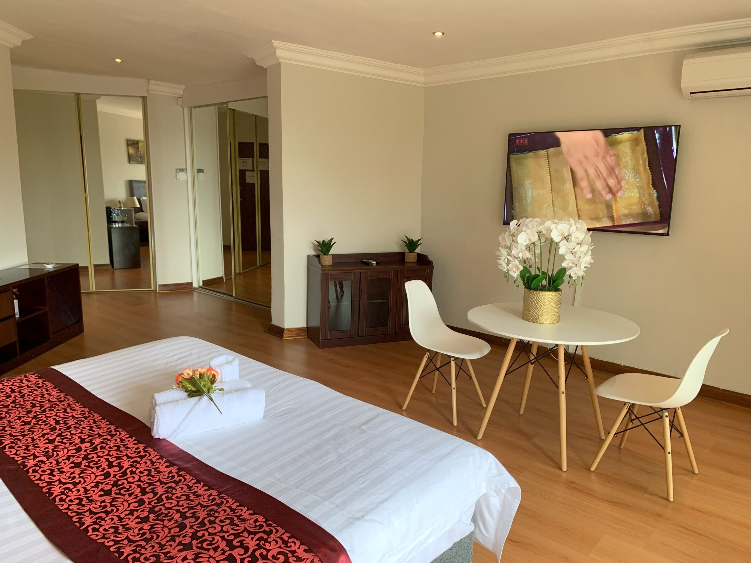 333 Grus Street, Waterkloof - King Room - Image 9